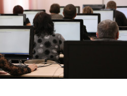 Жителей Новосибирской области научат работать на компьютере
