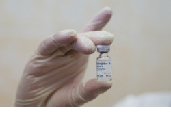 Более 93 тысяч жителей региона вакцинировались от коронавируса 