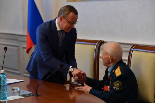 В Правительстве региона состоялось чествование Героя Советского Союза Александра Анцупова
