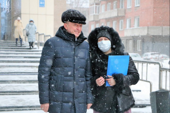17 многодетным семьям региона, воспитывающим семь и более детей, вручены автомобили