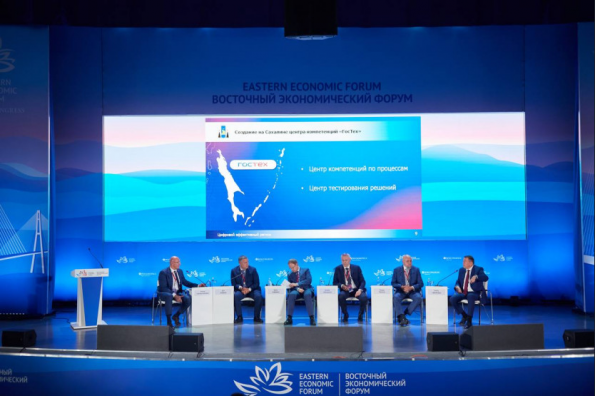 Андрей Травников: Цифровизация делает работу органов власти более прозрачной и понятной для граждан