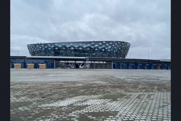 Благоустройство территории завершили на новой ледовой арене