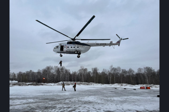 «Подмога сверху»: новосибирские десантники-пожарные прошли тренировку в реальных условиях к сезону лесных пожаров