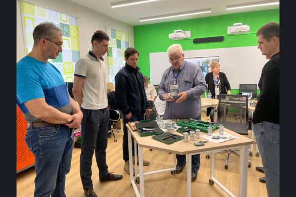 Новосибирцам рассказали о возможностях трудоустройства на предприятия ОПК на Всероссийской ярмарке вакансий