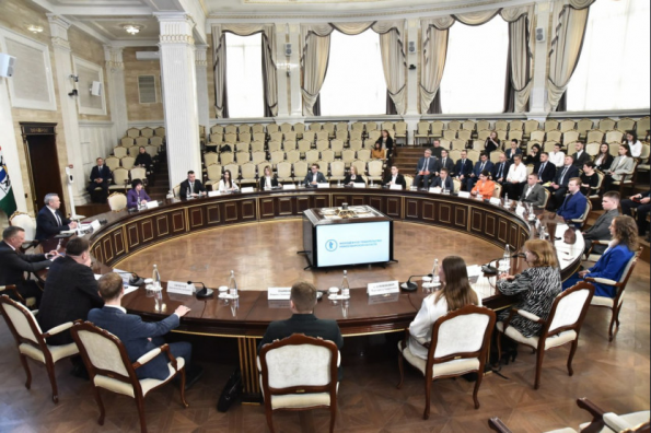 Губернатор напутствовал участников Молодёжного правительства региона