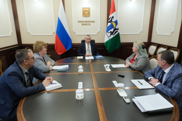 Губернатор высоко оценил работу регионального отделения Российского Красного Креста по помощи Донбассу