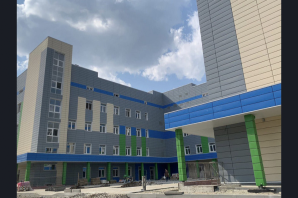 На финишную прямую вышло строительство крупнейшей поликлиники в Новосибирской области по нацпроекту
