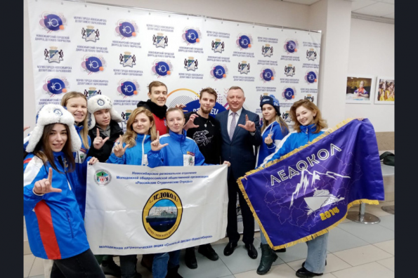 «Снежный десант» на старте: более 300 бойцов студотрядов помогут жителям во всех районах Новосибирской области  