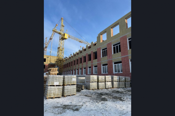 К новому учебному году для детей села Марусино возводят новую школу