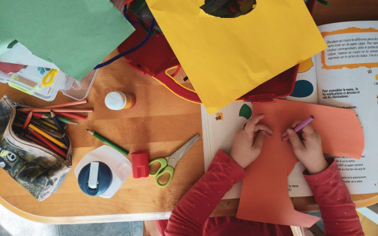 Более тысячи заявлений за пять минут: на Госуслугах стартовала запись в 1 класс