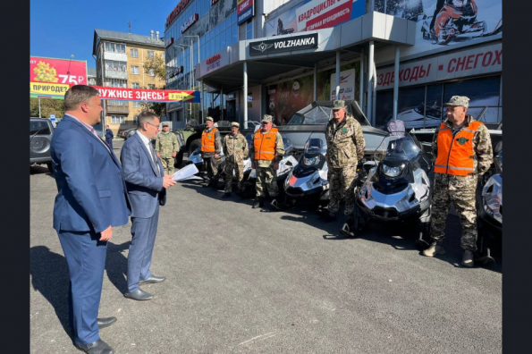 С лыж на снегоходы: новый транспорт получили защитники заказников региона