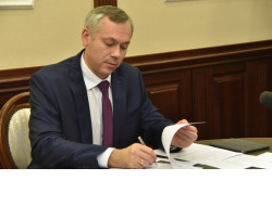 Губернатор Андрей Травников подписал постановление о поддержке экономики в условиях противодействия коронавирусу
