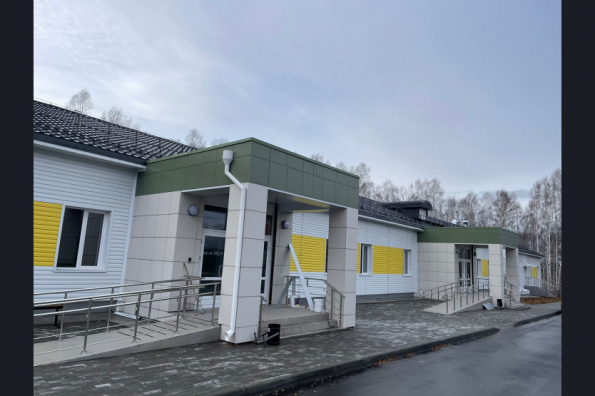 Раньше срока в селе Новолуговое завершено строительство амбулатории по нацпроекту