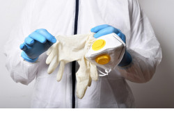 Губернатор подписал постановление о стимулирующих выплатах медикам, задействованным в борьбе с коронавирусом 